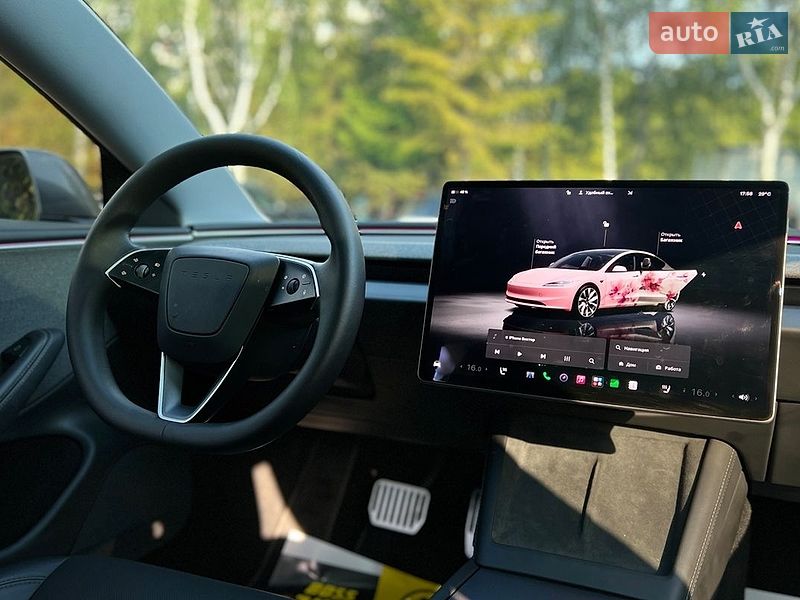 Седан Tesla Model 3 2025 в Львове
