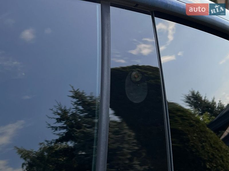 Седан Tesla Model 3 2025 в Львове
