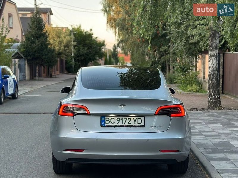 Седан Tesla Model 3 2018 в Софиевской Борщаговке
