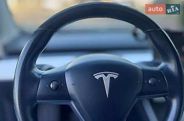 Седан Tesla Model 3 2018 в Киеве