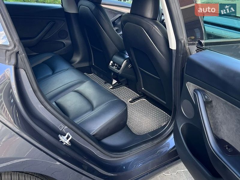 Седан Tesla Model 3 2023 в Софиевской Борщаговке
