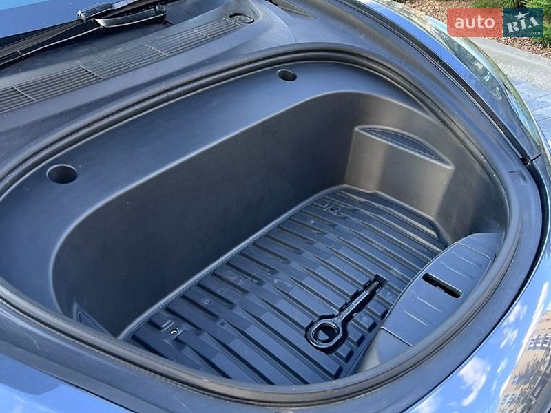 Седан Tesla Model 3 2023 в Софиевской Борщаговке