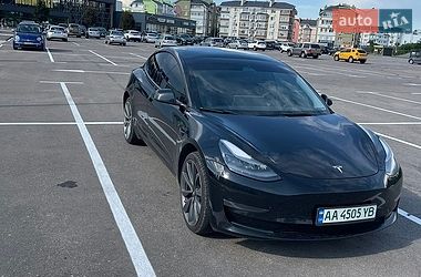 Позашляховик / Кросовер Tesla Model 3 2022 в Києві