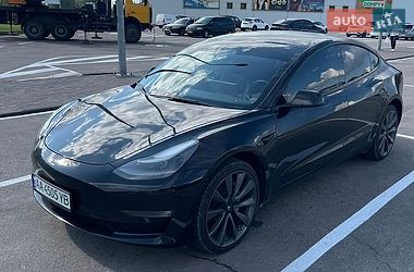 Позашляховик / Кросовер Tesla Model 3 2022 в Києві