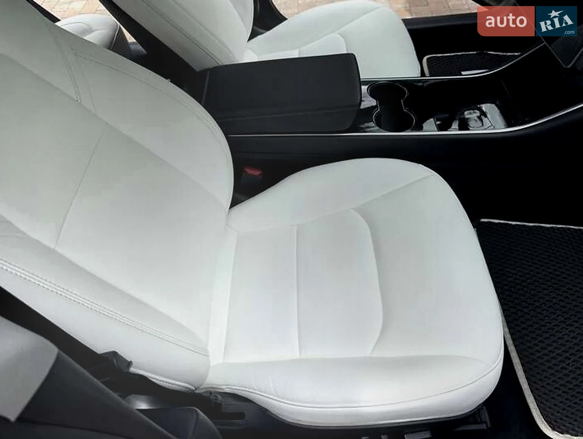 2020 Tesla Model 3 - мініатюра 11