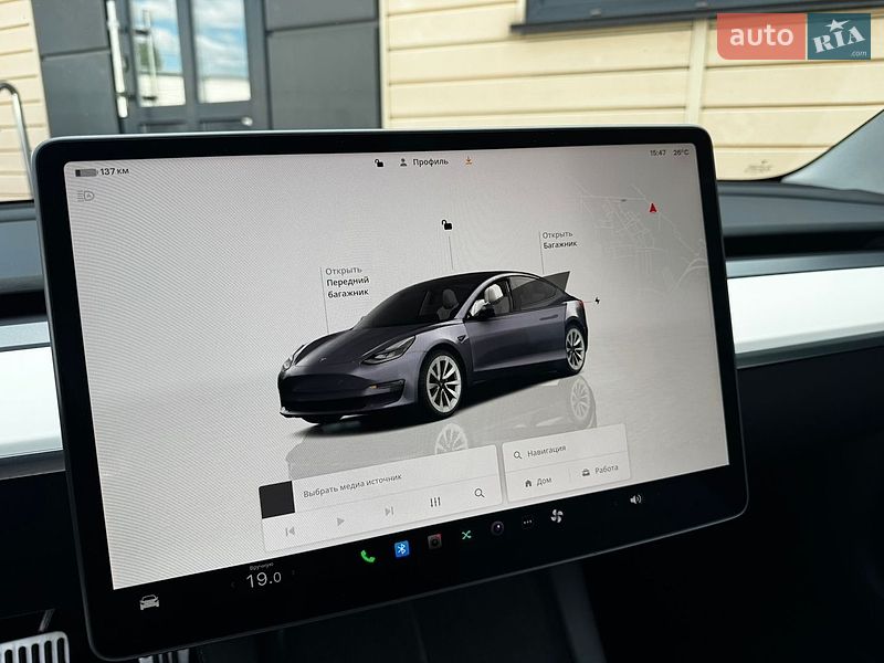 Седан Tesla Model 3 2022 в Киеве