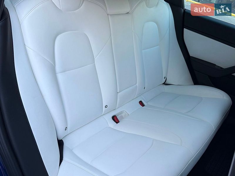 Седан Tesla Model 3 2018 в Владимире