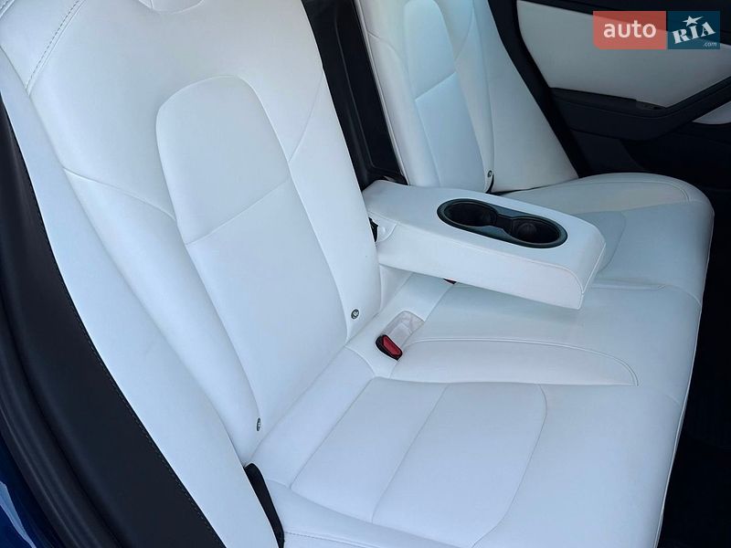 Седан Tesla Model 3 2018 в Владимире