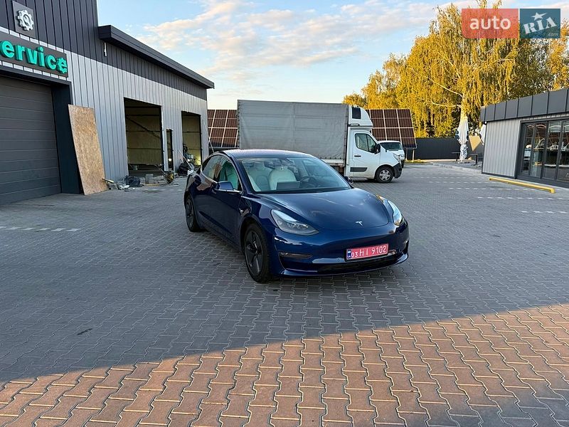 Седан Tesla Model 3 2018 в Владимире