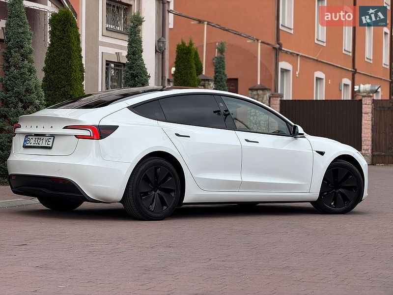 Седан Tesla Model 3 2025 в Стрые