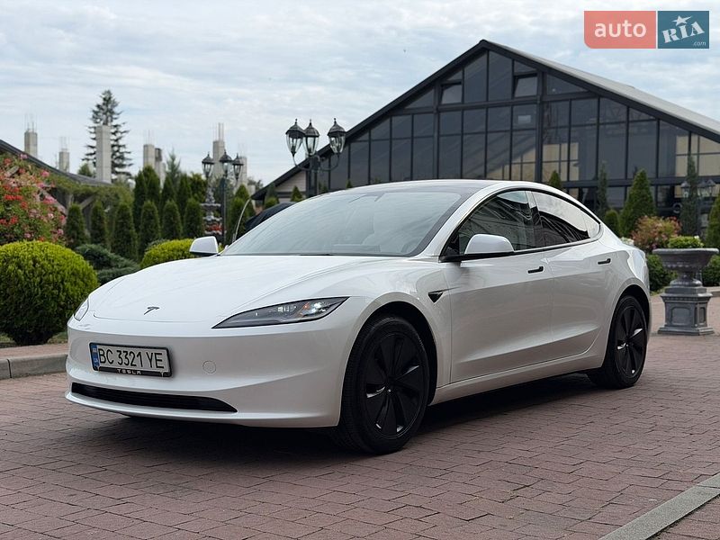Седан Tesla Model 3 2025 в Стрые