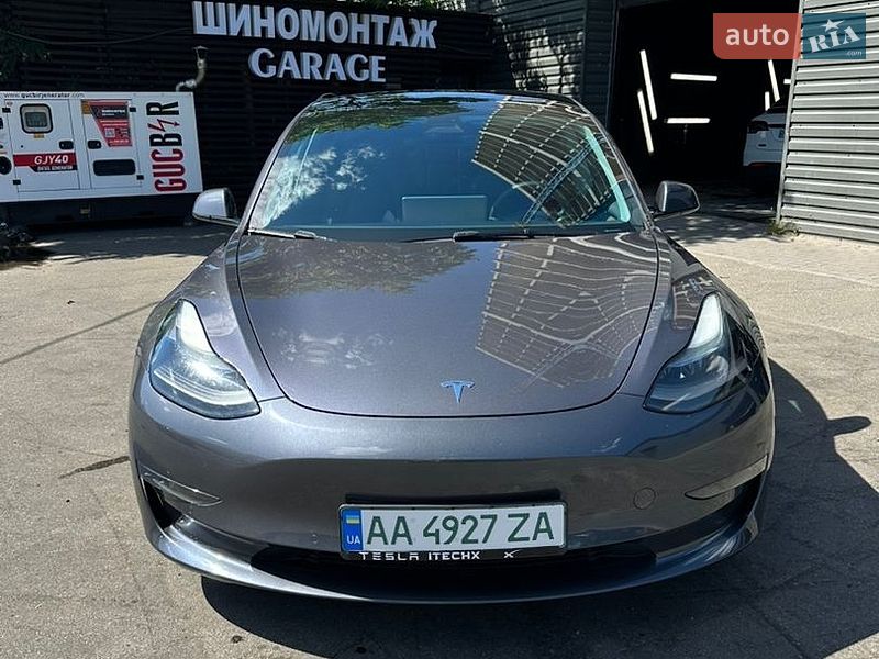 Tesla Model 3 2021