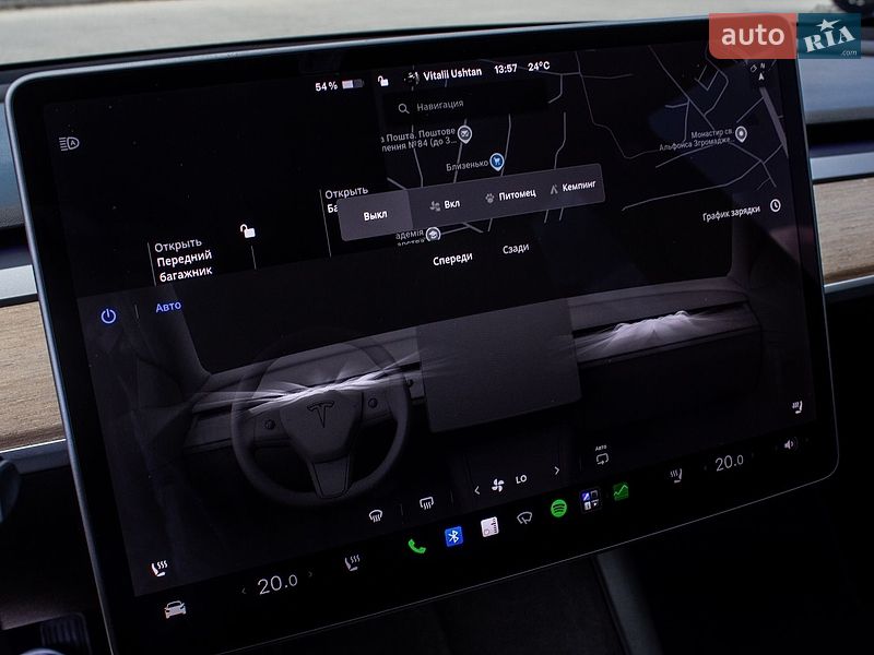 Седан Tesla Model 3 2020 в Львове