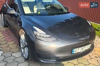 tesla model-3 2018 в Коломия від професійного продавця Igor