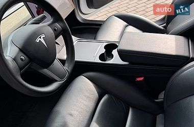 Седан Tesla Model 3 2021 в Києві