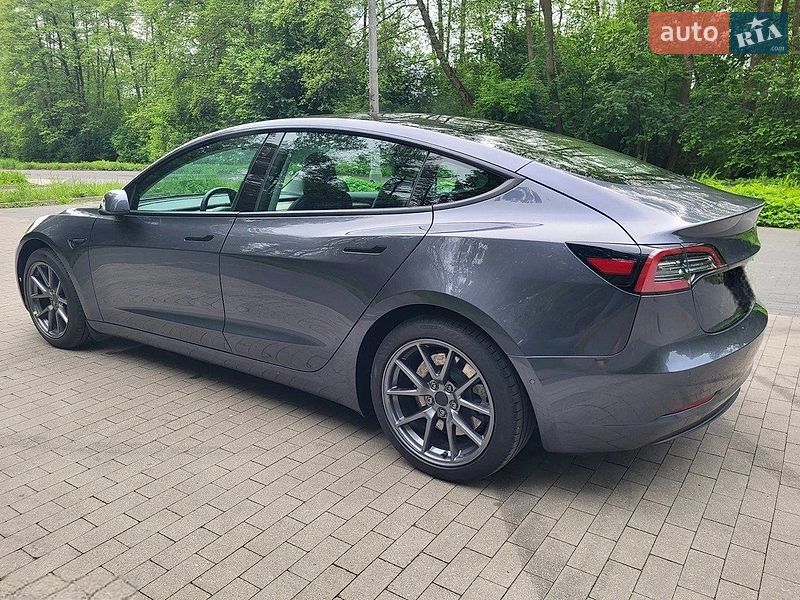 Седан Tesla Model 3 2021 в Киеве фото 6 Седан Tesla Model 3 2021 в Киеве