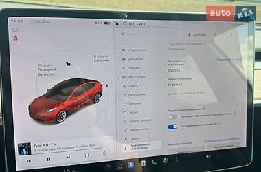 Седан Tesla Model 3 2021 в Києві