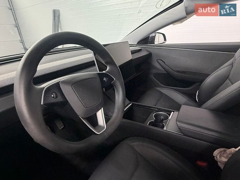 Седан Tesla Model 3 2025 в Києві фото 6 Седан Tesla Model 3 2025 в Києві