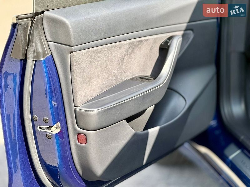 Седан Tesla Model 3 2019 в Киеве