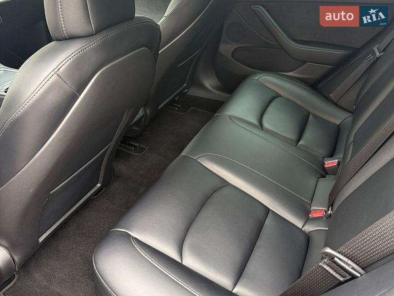 Седан Tesla Model 3 2022 в Одесі