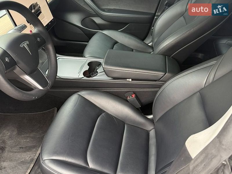 Седан Tesla Model 3 2022 в Одесі