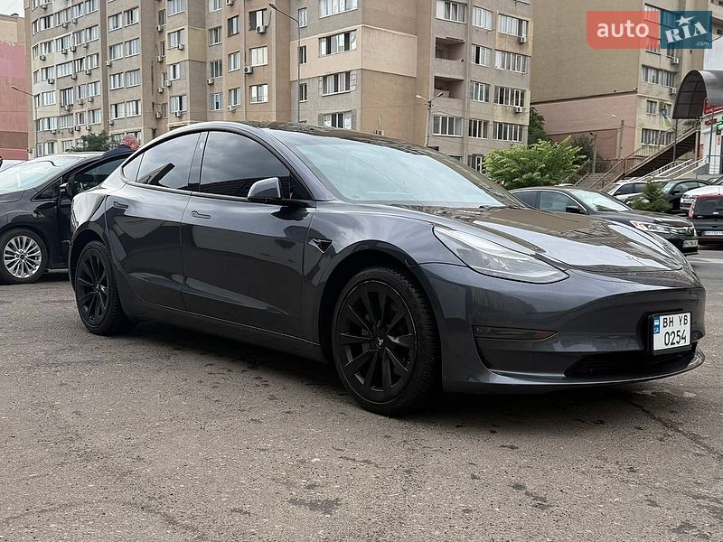 Седан Tesla Model 3 2022 в Одесі