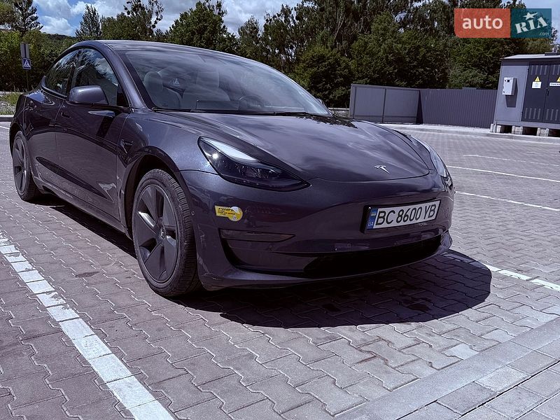 Седан Tesla Model 3 2022 в Львові
