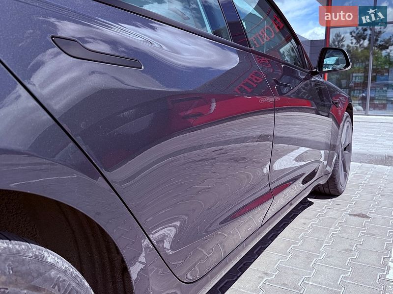 Седан Tesla Model 3 2022 в Львові