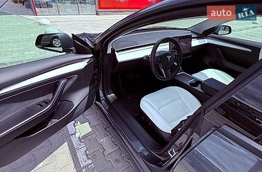 Седан Tesla Model 3 2022 в Львові