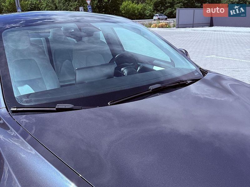 Седан Tesla Model 3 2022 в Львові
