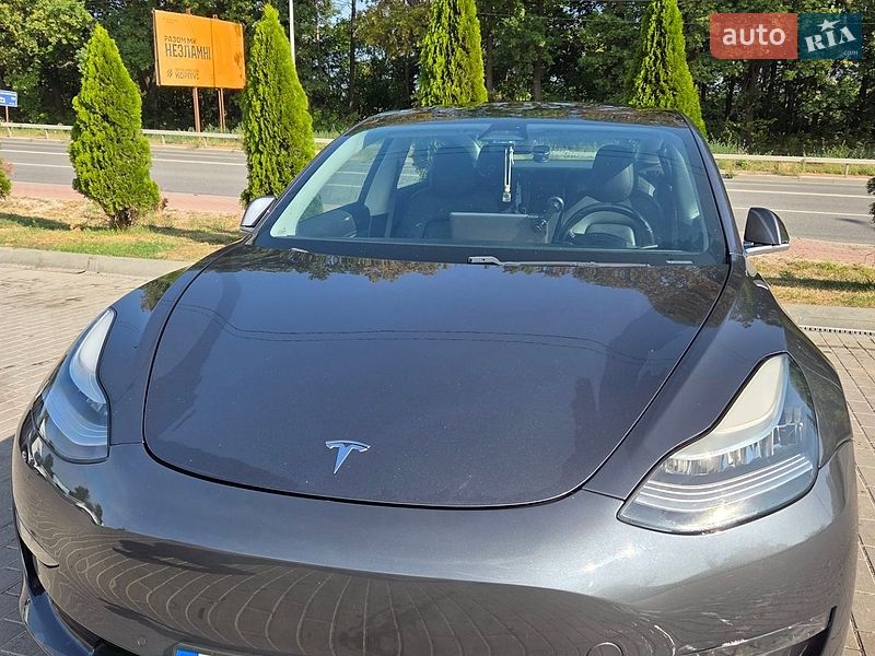 Седан Tesla Model 3 2018 в Тернополе Седан Tesla Model 3 2018 в Тернополе