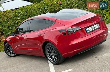 Седан Tesla Model 3 2023 в Киеве