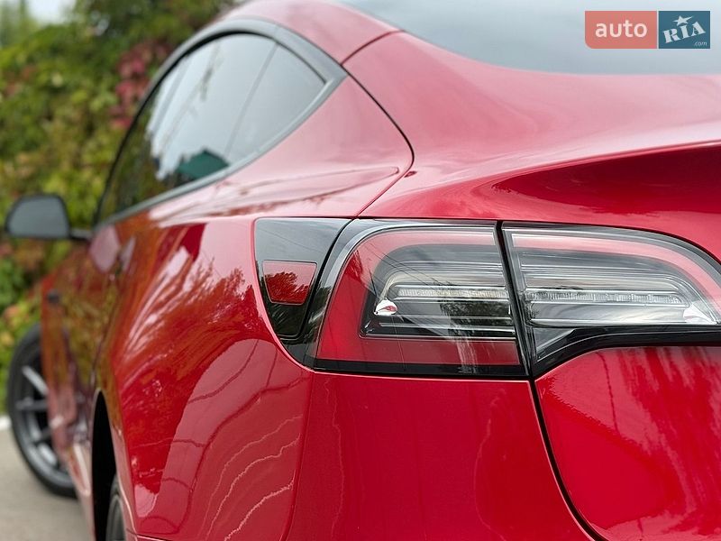 Седан Tesla Model 3 2023 в Киеве фото 15 Седан Tesla Model 3 2023 в Киеве