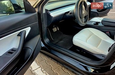 Седан Tesla Model 3 2021 в Днепре