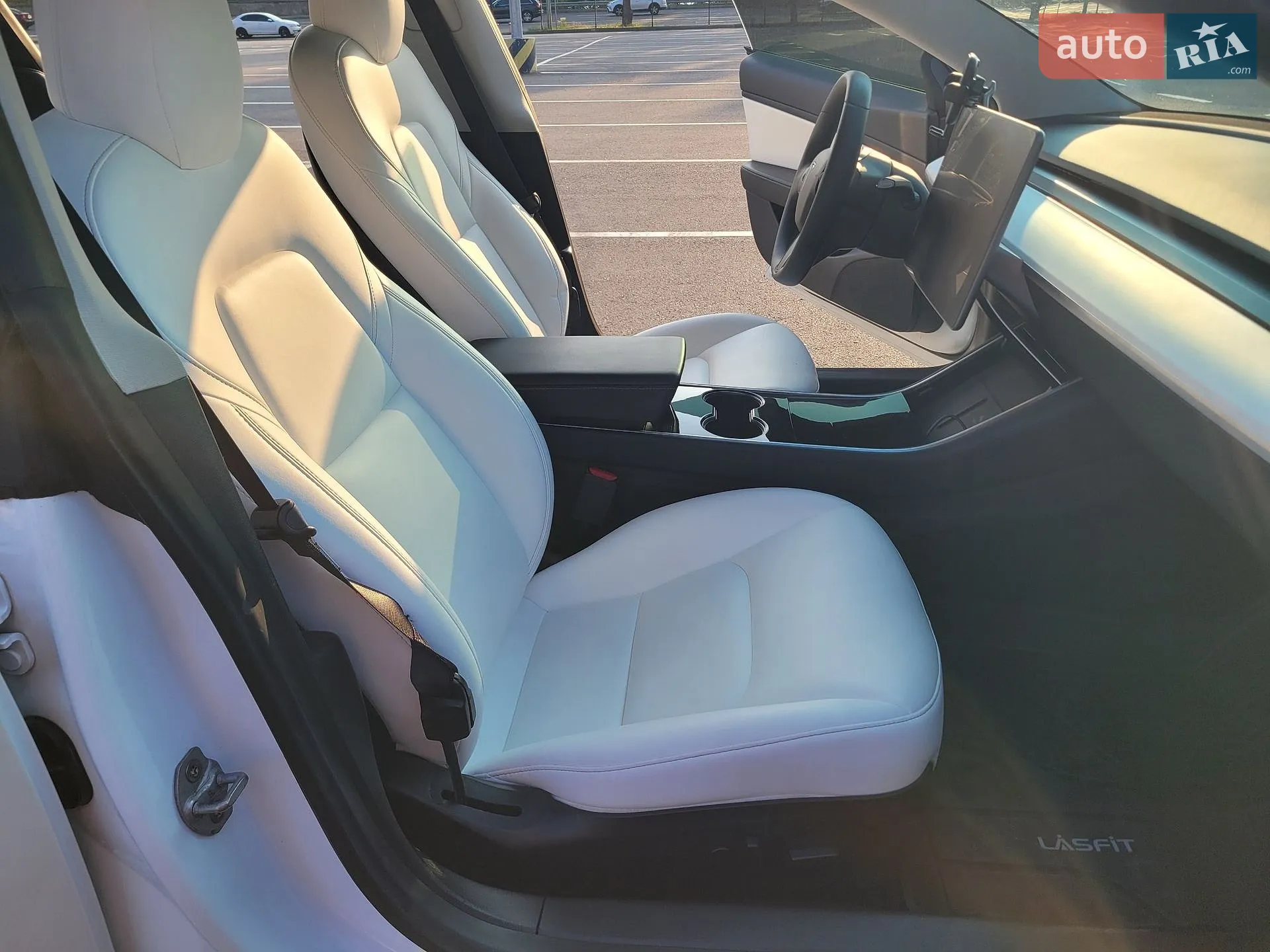 2019 Tesla Model 3 - мініатюра 32