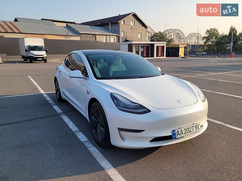 Седан Tesla Model 3 2019 в Киеве фото 3 Седан Tesla Model 3 2019 в Киеве