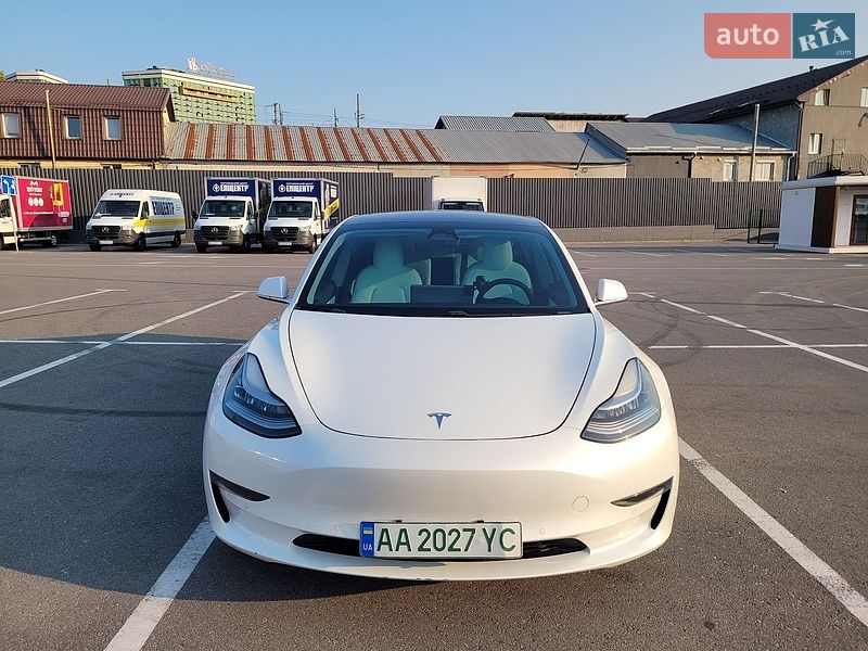 Седан Tesla Model 3 2019 в Киеве фото 39 Седан Tesla Model 3 2019 в Киеве