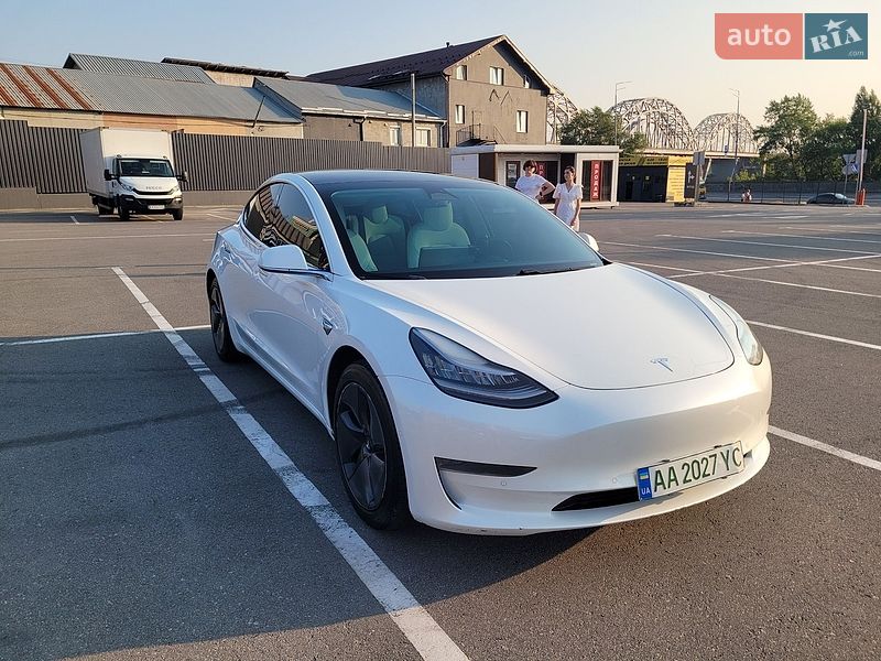 Седан Tesla Model 3 2019 в Киеве фото 5 Седан Tesla Model 3 2019 в Киеве