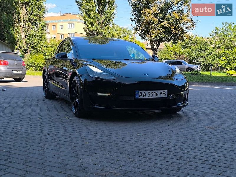 Седан Tesla Model 3 2018 в Каменец-Подольском фото Седан Tesla Model 3 2018 в Каменец-Подольском