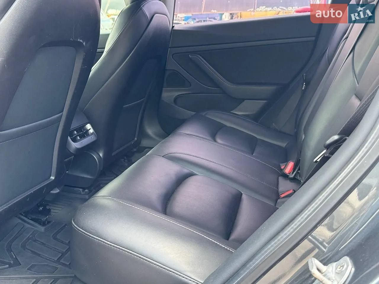 2020 Tesla Model 3 - мініатюра 17