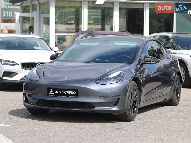 Tesla Model 3 2021