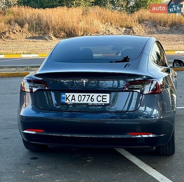 Седан Tesla Model 3 2019 в Києві
