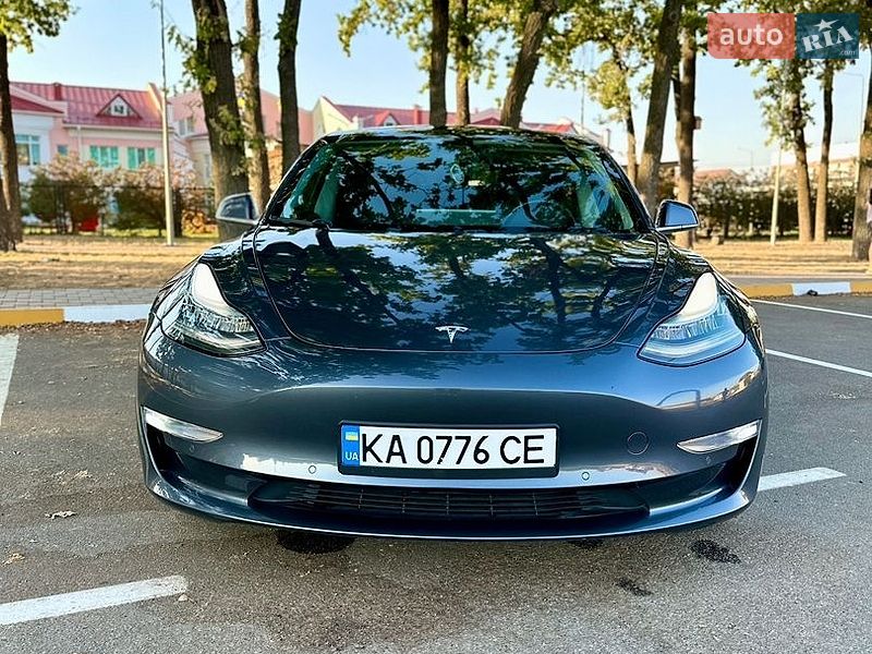 Седан Tesla Model 3 2019 в Києві