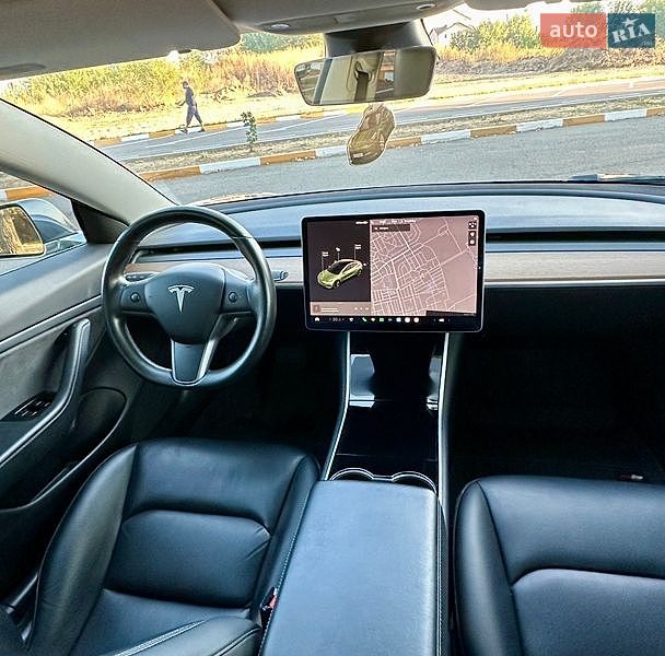 Седан Tesla Model 3 2019 в Києві