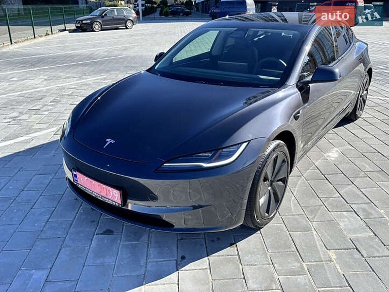 Седан Tesla Model 3 2024 в Киеве