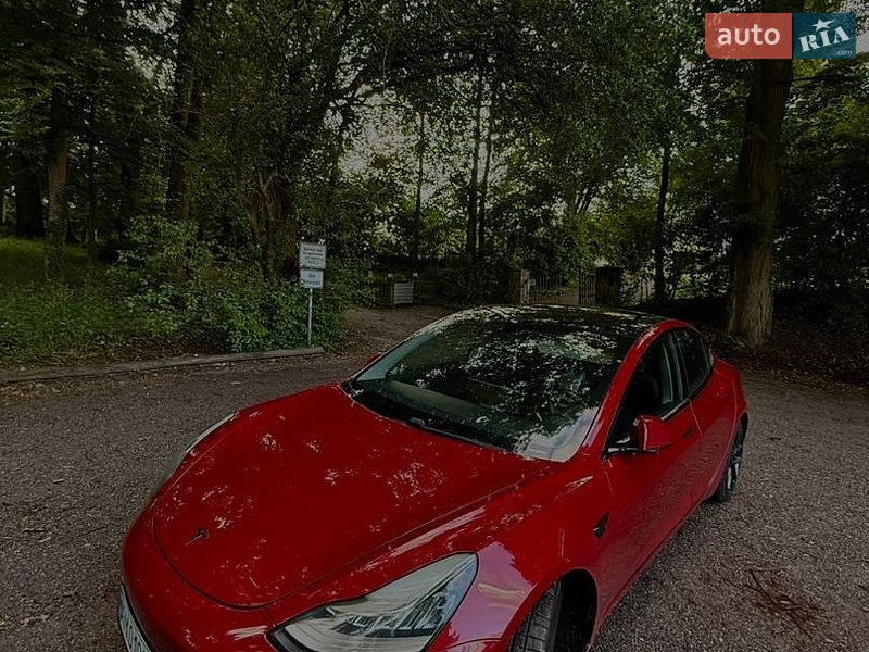 Седан Tesla Model 3 2018 в Житомирі