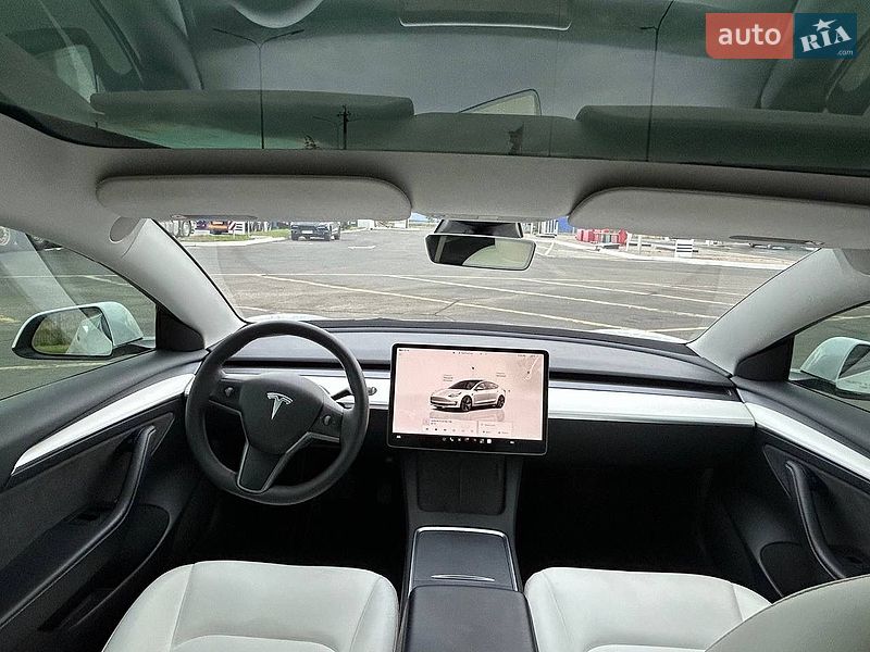 Седан Tesla Model 3 2022 в Одесі