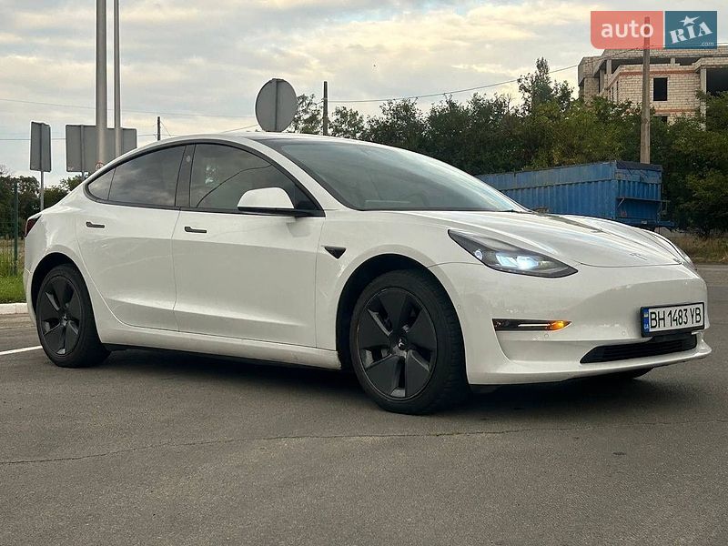 Седан Tesla Model 3 2022 в Одесі