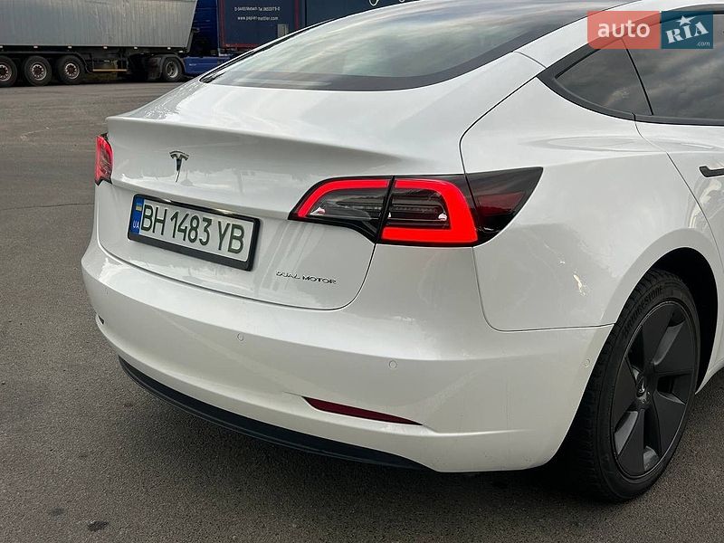 Седан Tesla Model 3 2022 в Одесі