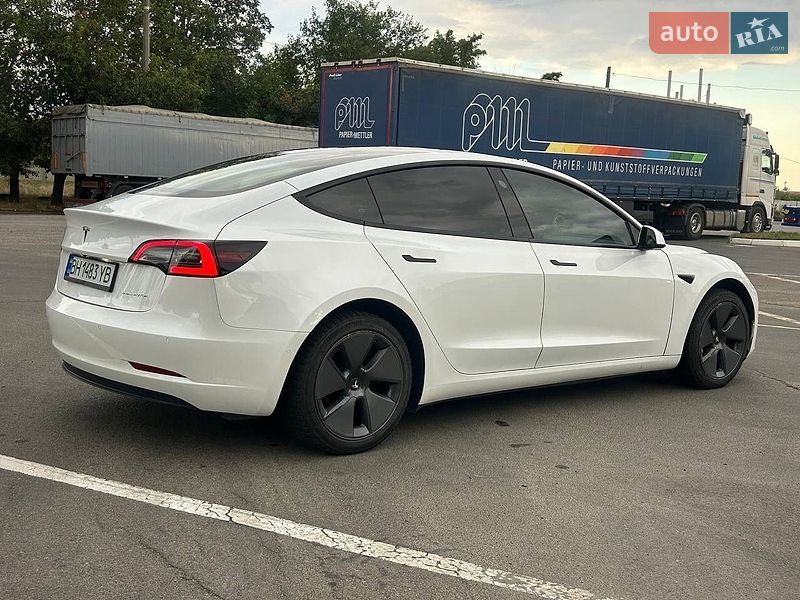 Седан Tesla Model 3 2022 в Одесі